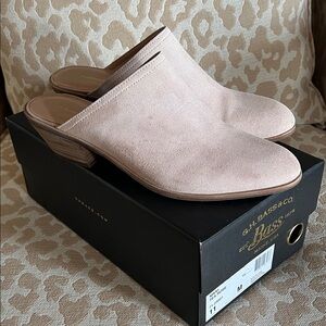 G.H. Bass & Co. Women's Blush Suede Mules